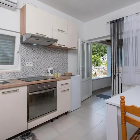 Kuna By Interhome * Kuna Pelješka