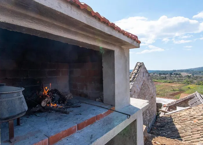 Kuna By Interhome Kuna Pelješka