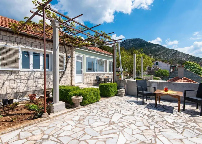 Kuna By Interhome * Kuna Pelješka